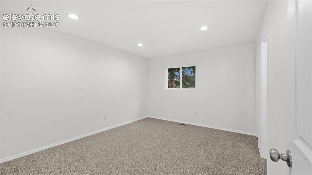 Image 15 of 31: Master Bedroom