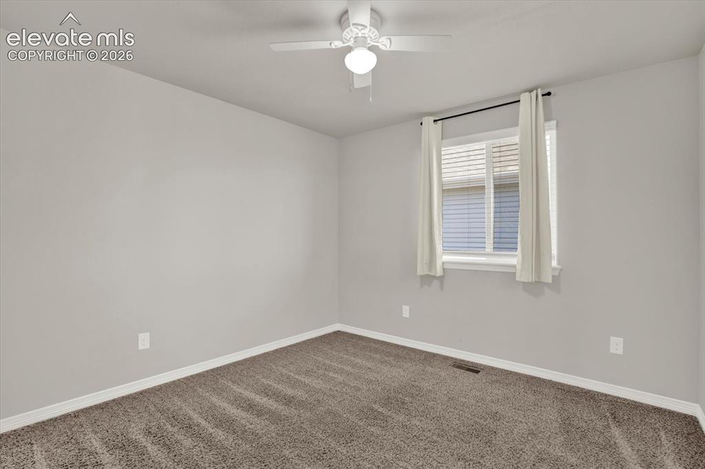 Image 21 of 46: Bedroom