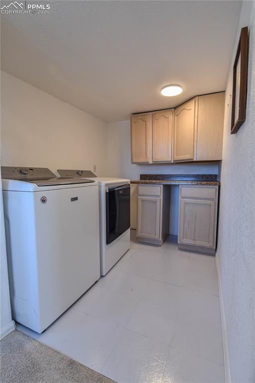 Image 21 of 28: Laundry