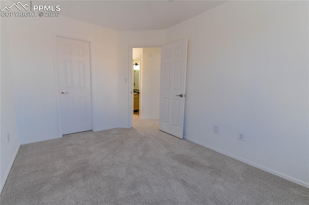 Image 26 of 28: Bedroom