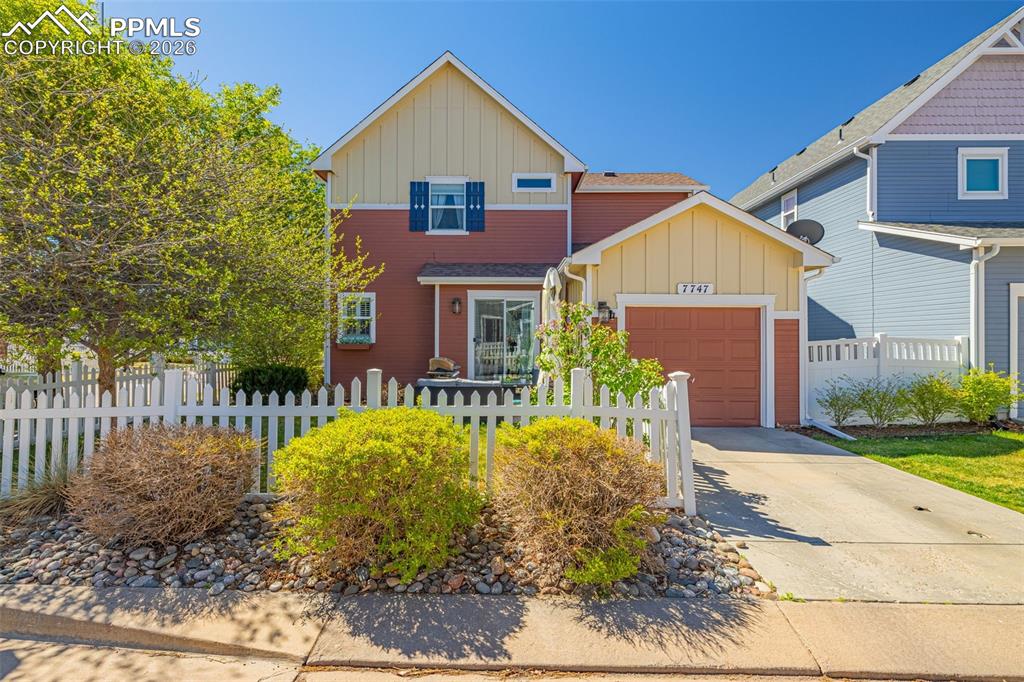 Image 27 of 33: Front of Structure