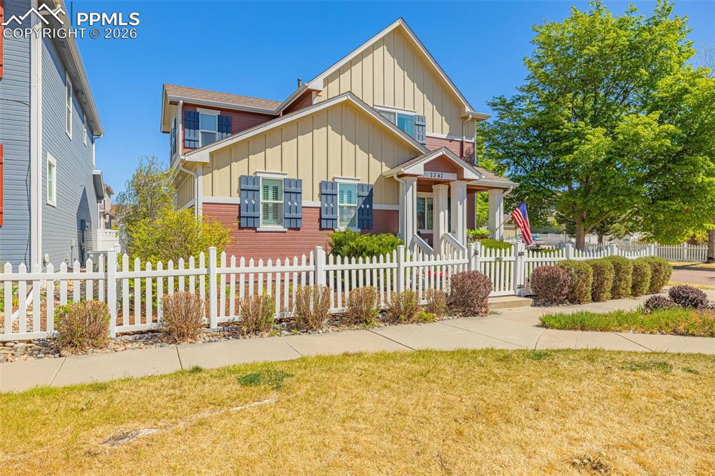 Image 29 of 33: Front of Structure