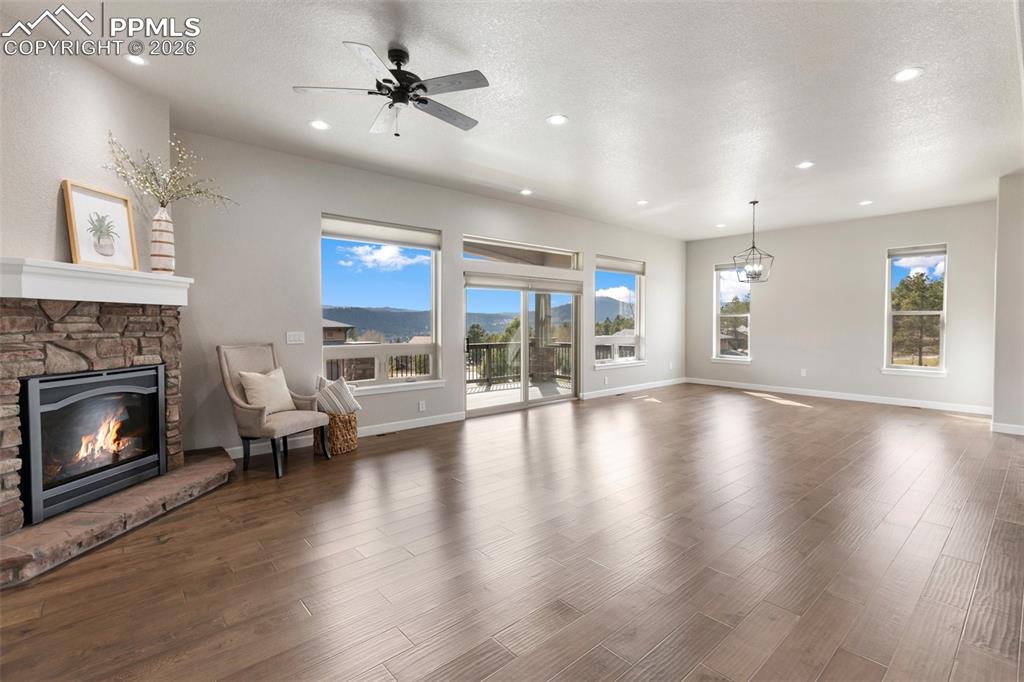 Image 12 of 50: Living Room