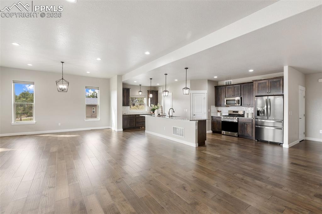 Image 14 of 50: Living Room