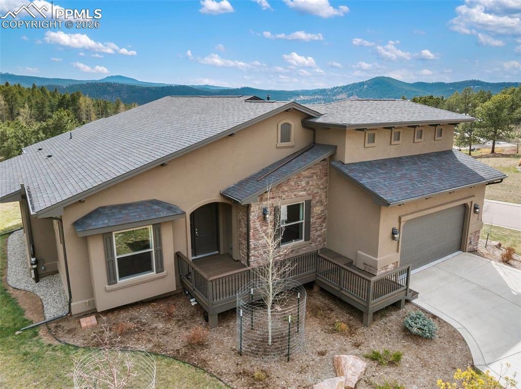 Image 7 of 50: Front of Structure