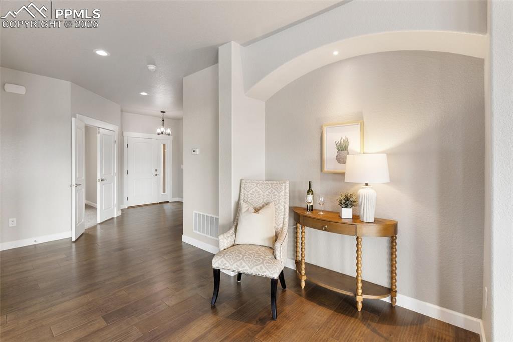 Image 9 of 50: Sitting Room