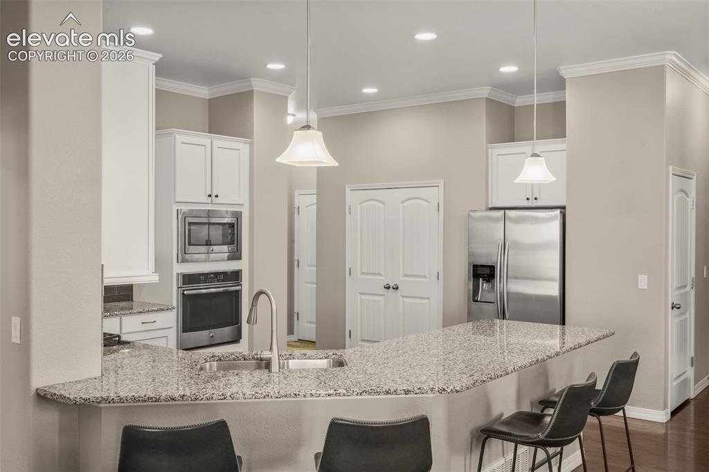 Image 12 of 42: Kitchen