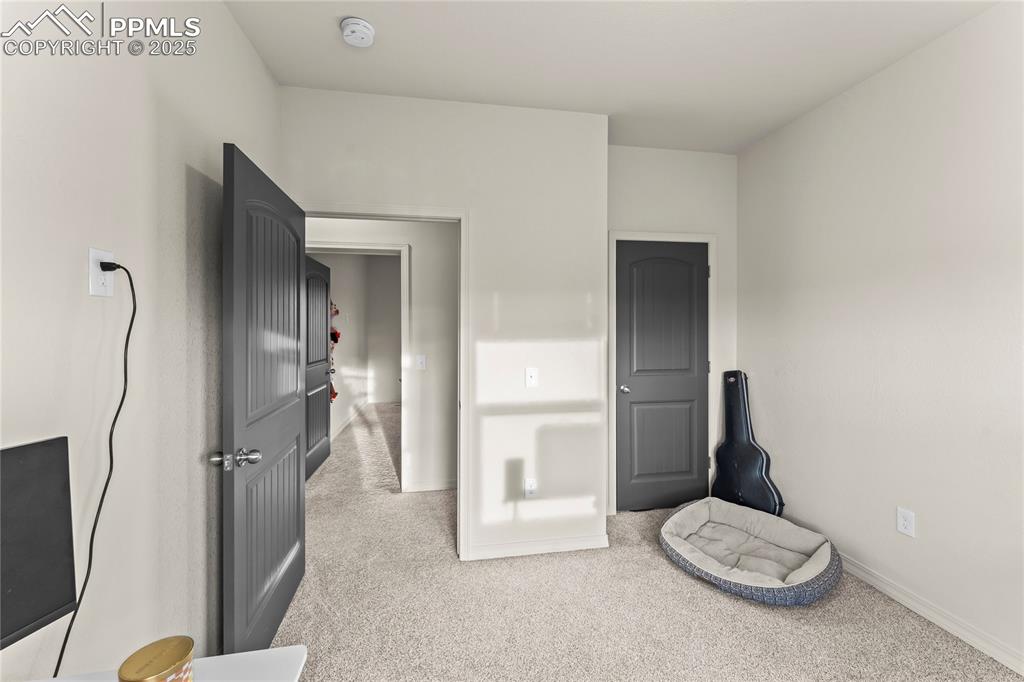 Image 24 of 29: Bedroom