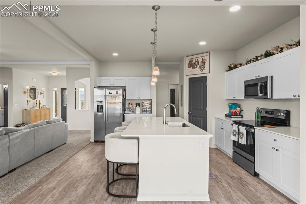 Image 6 of 29: Kitchen