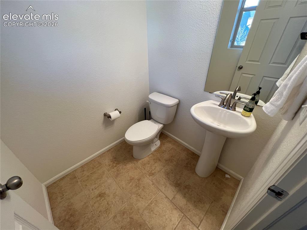 Image 2 of 22: Bathroom