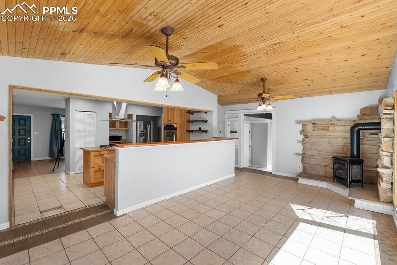 Image 10 of 29: Kitchen