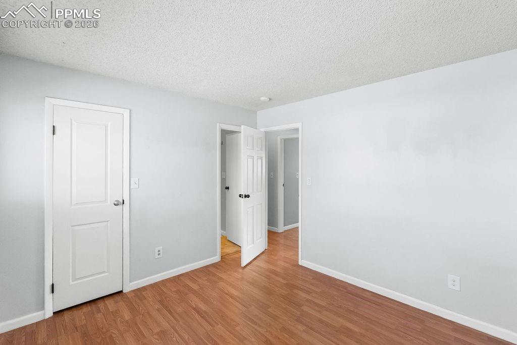 Image 14 of 29: Bedroom