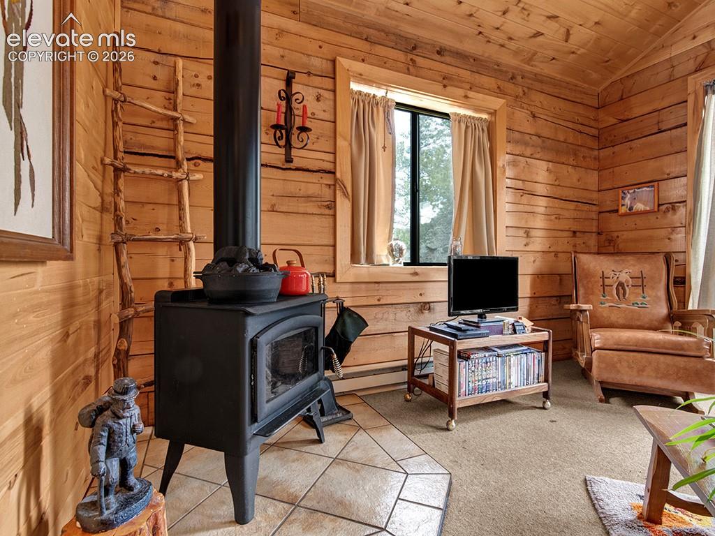 Image 8 of 25: Sitting Room