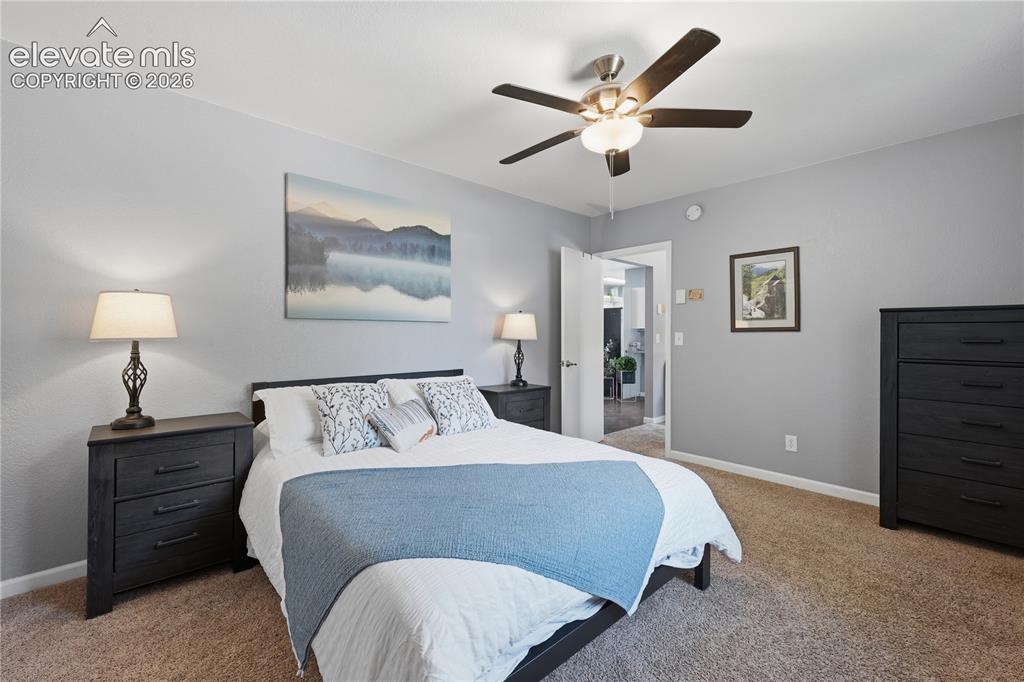 Image 9 of 27: Dedicated dining space offers an easy setting for casual meals, morning cof