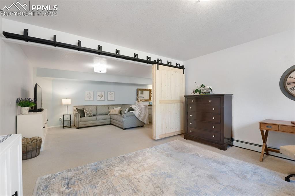 Image 26 of 39: Office