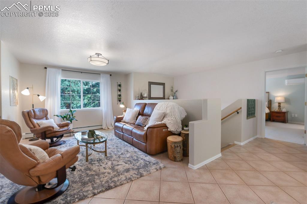 Image 7 of 39: Living Room