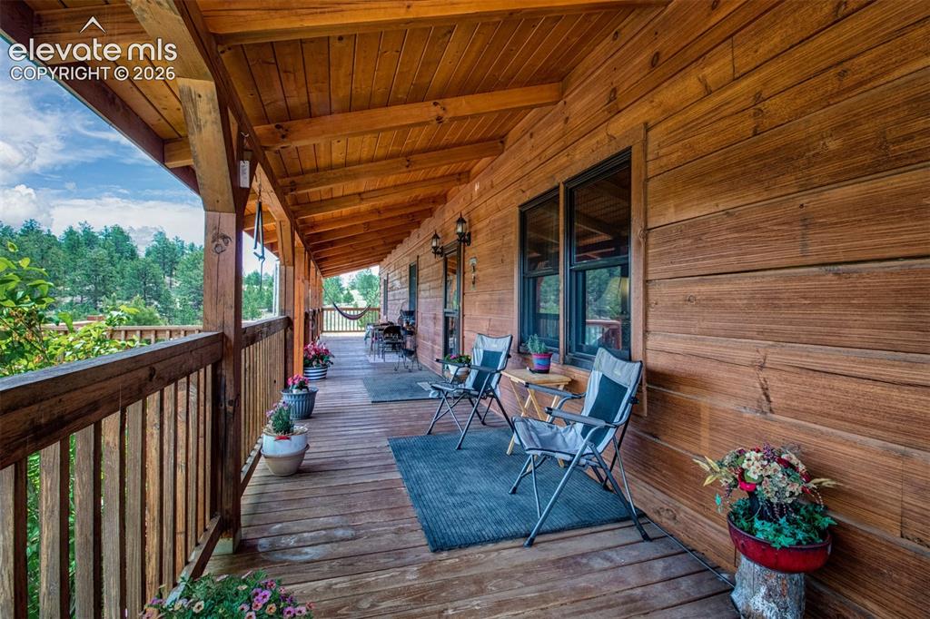Image 39 of 49: Deck