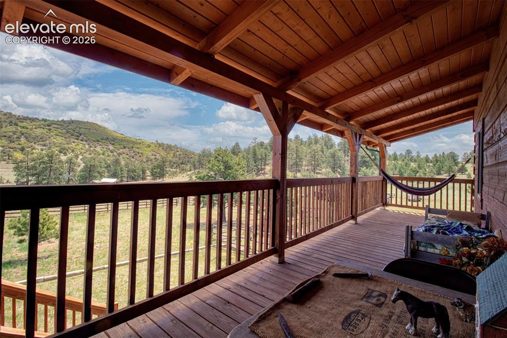 Image 5 of 49: Deck