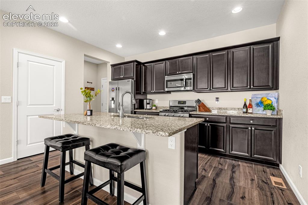 Image 7 of 35: Kitchen