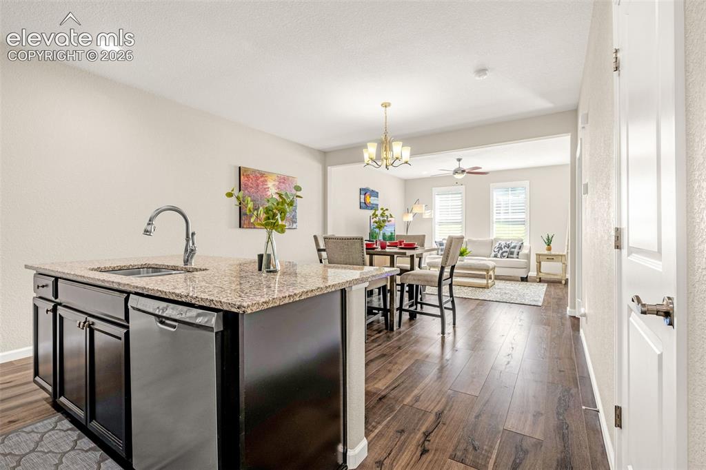 Image 9 of 35: Kitchen