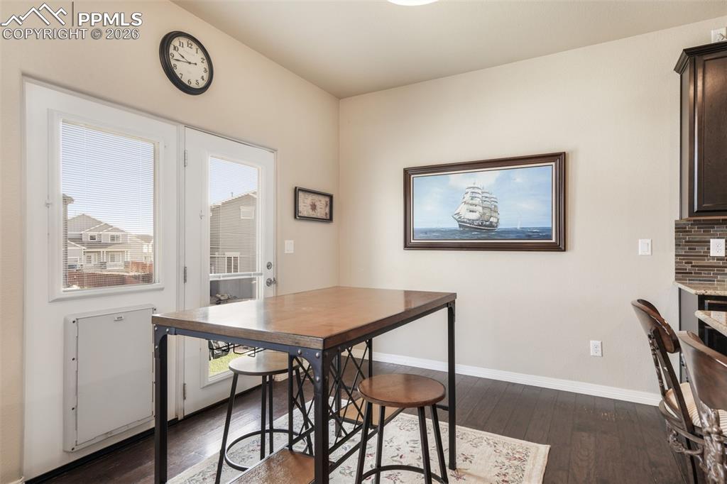 Image 11 of 50: Bathroom