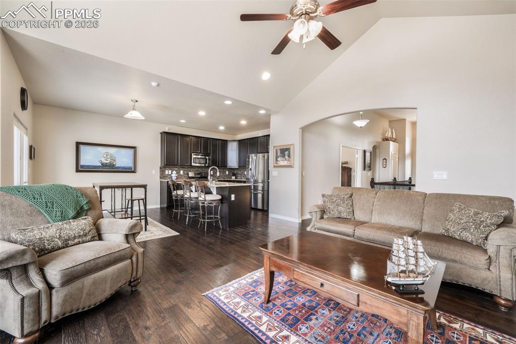 Image 20 of 50: Additional kitchen view