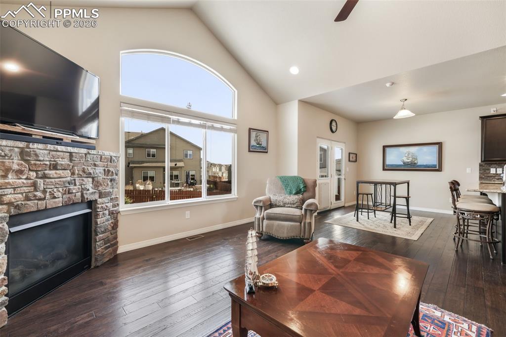 Image 22 of 50: Main living room with fireplace