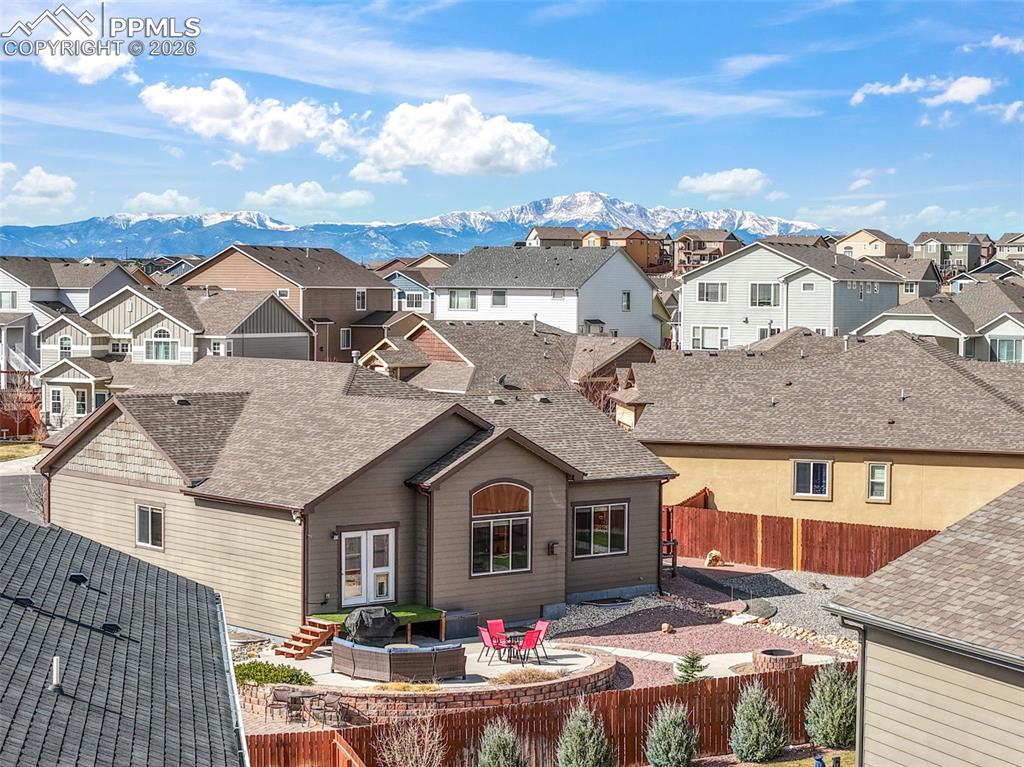 Image 43 of 50: Basement bedroom