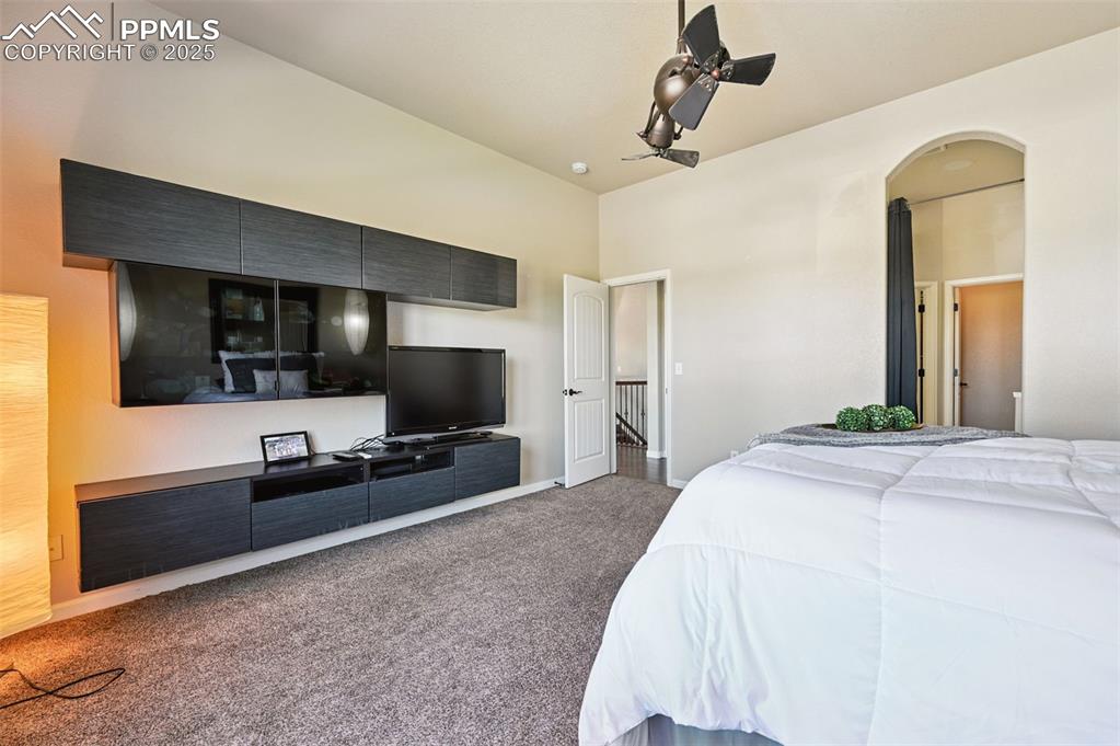 Image 9 of 46: Bedroom