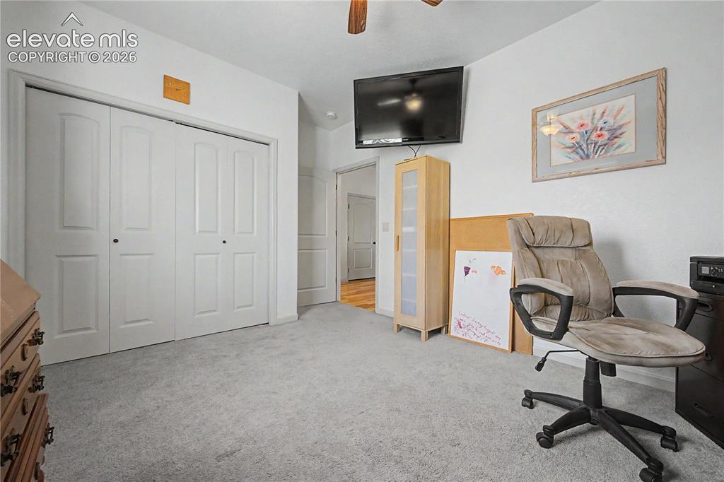 Image 12 of 42: Office