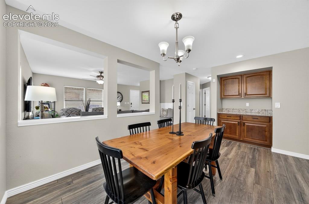 Image 12 of 37: Dining Area