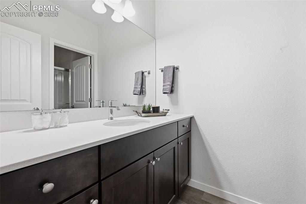 Image 39 of 50: Bathroom