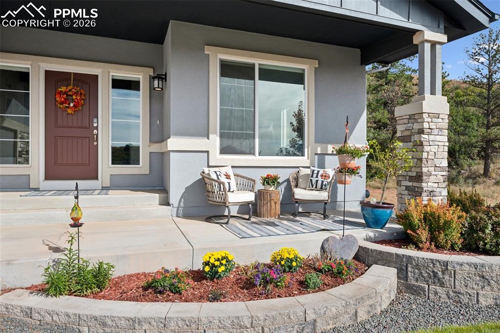 Image 9 of 50: Entry