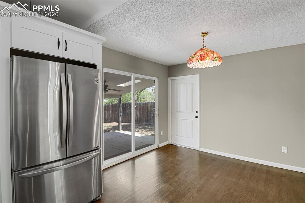 Image 13 of 29: Dining Area
