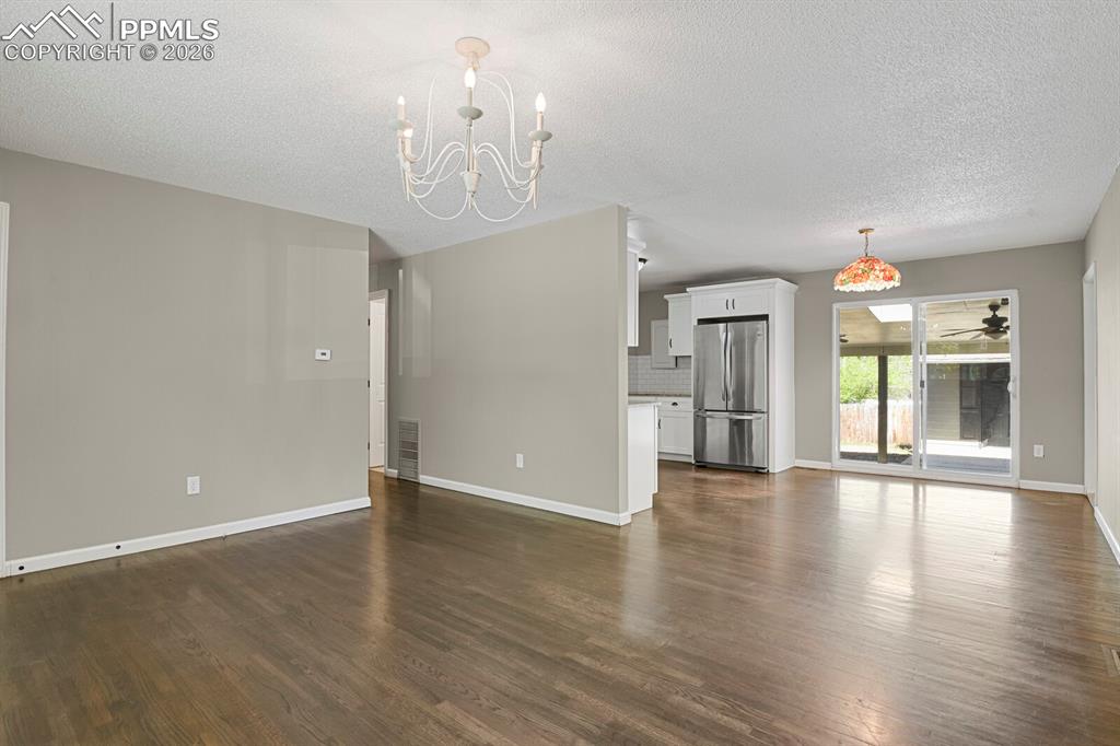 Image 5 of 29: Living Room