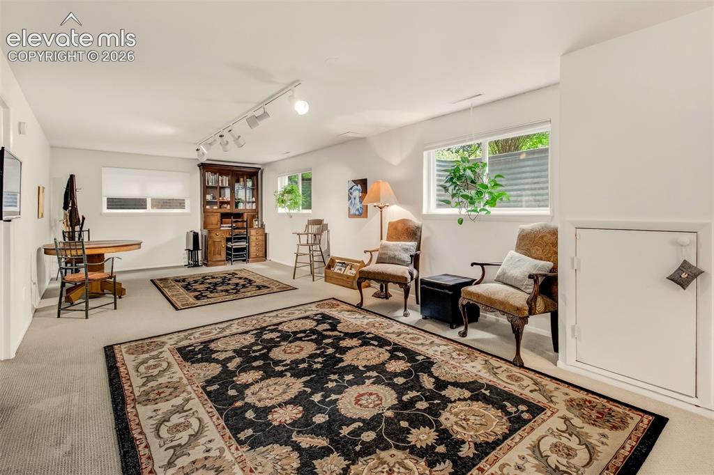Image 21 of 48: Recreation Room