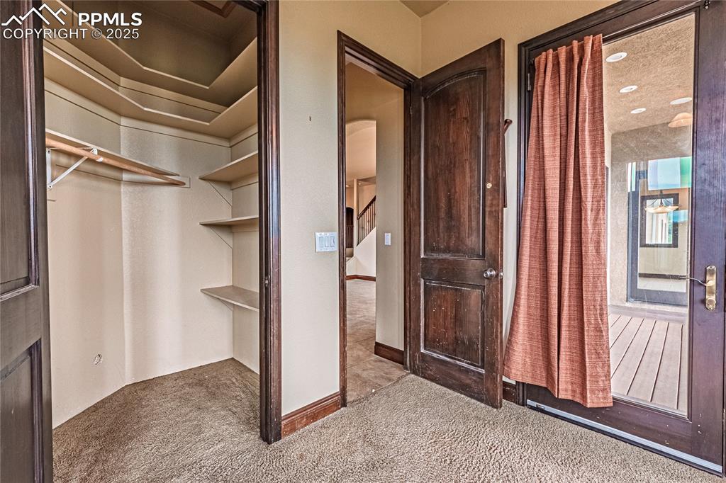 Image 20 of 46: Closet