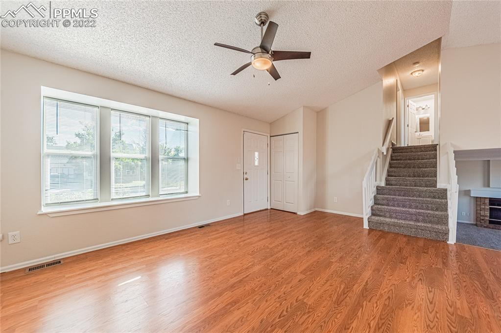 Listing 3137441, Image 3 of 41