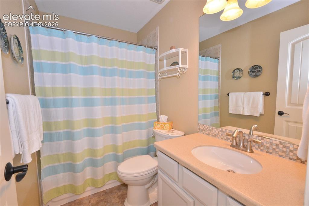 Image 18 of 45: Full bathroom on main level