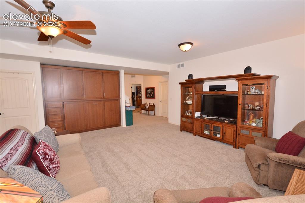 Image 23 of 45: Family Room