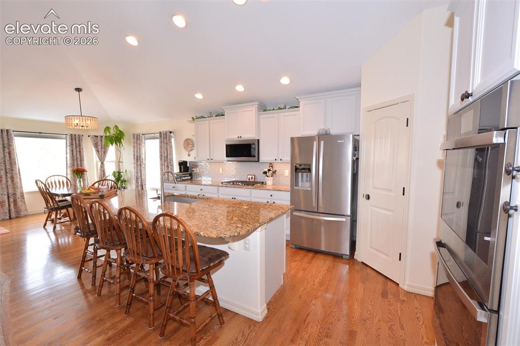 Image 7 of 45: Kitchen
