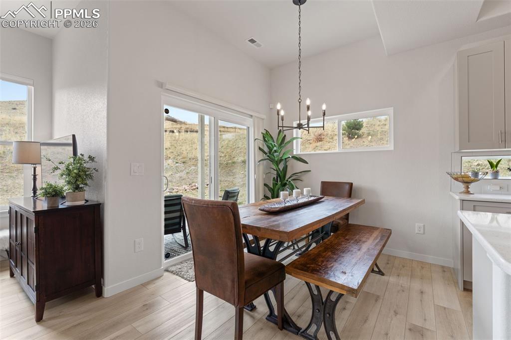 Image 10 of 42: Lots of light in the dining room