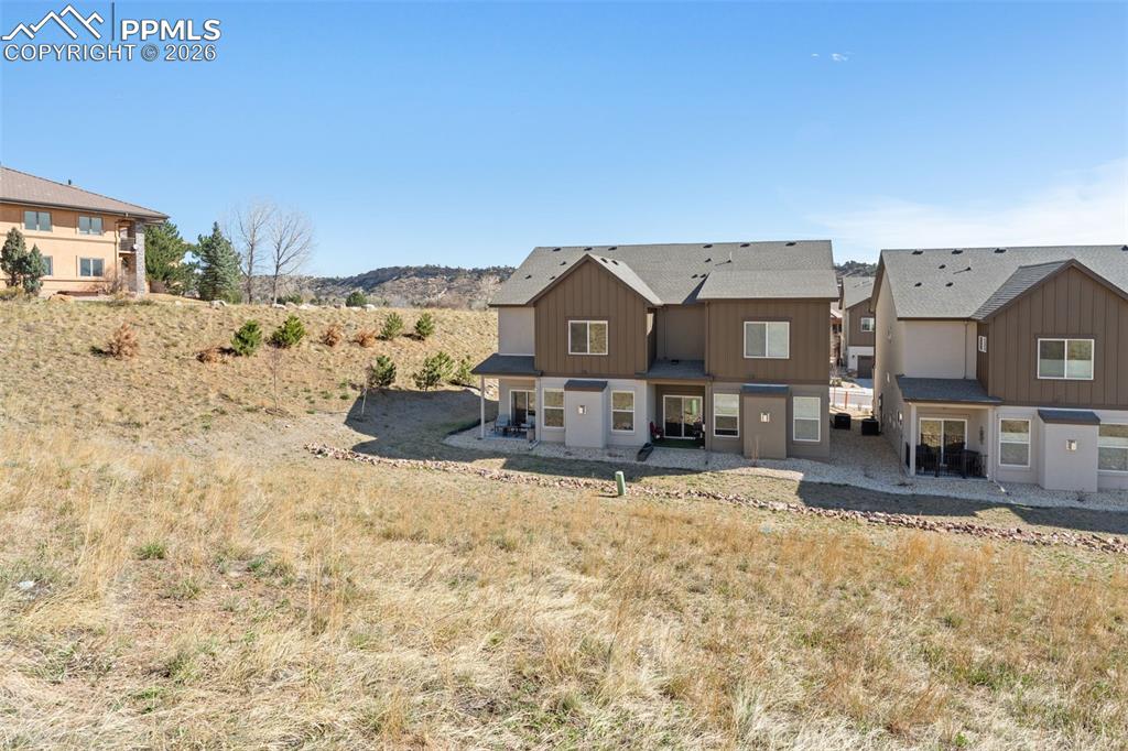 Image 36 of 42: Another look at the back of the unit