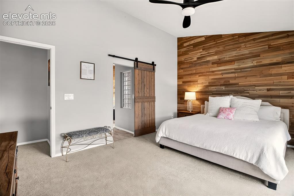 Image 19 of 41: Master bedroom