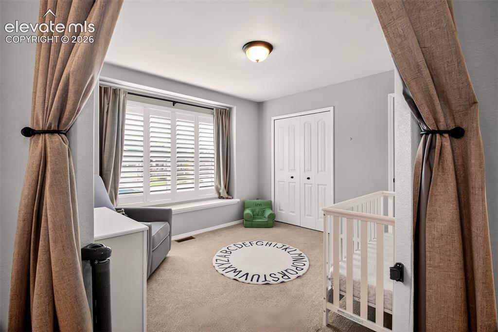 Image 9 of 41: Sitting Room