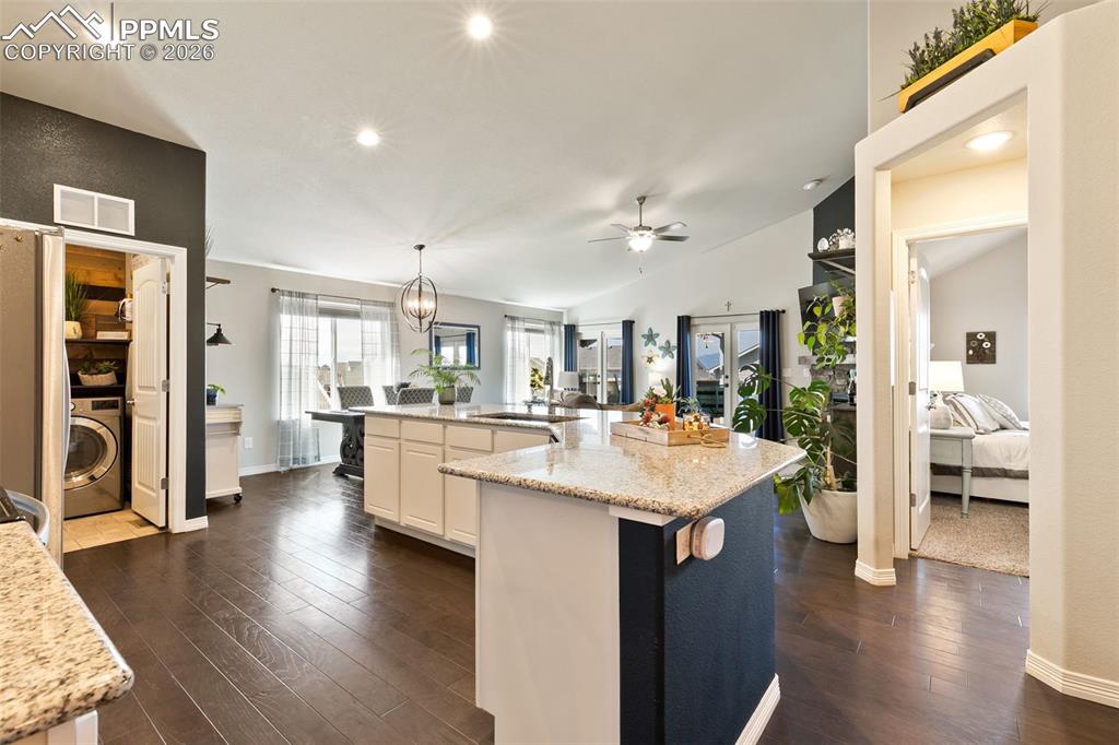 Image 11 of 50: Kitchen