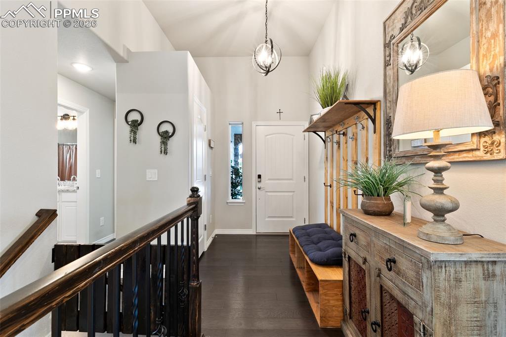 Image 5 of 50: Entry