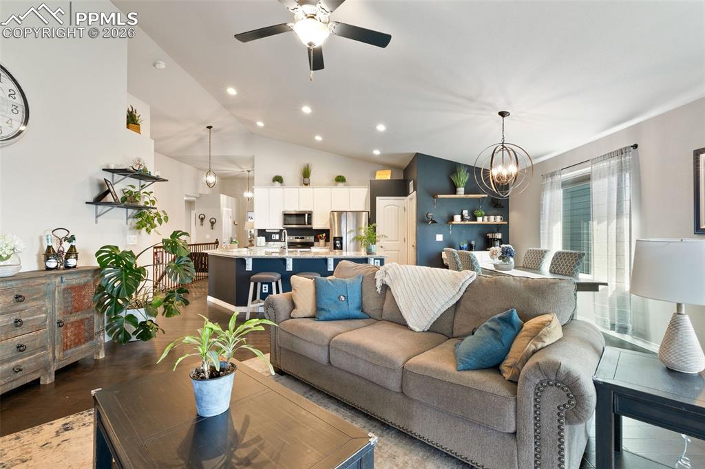 Image 8 of 50: Living Room