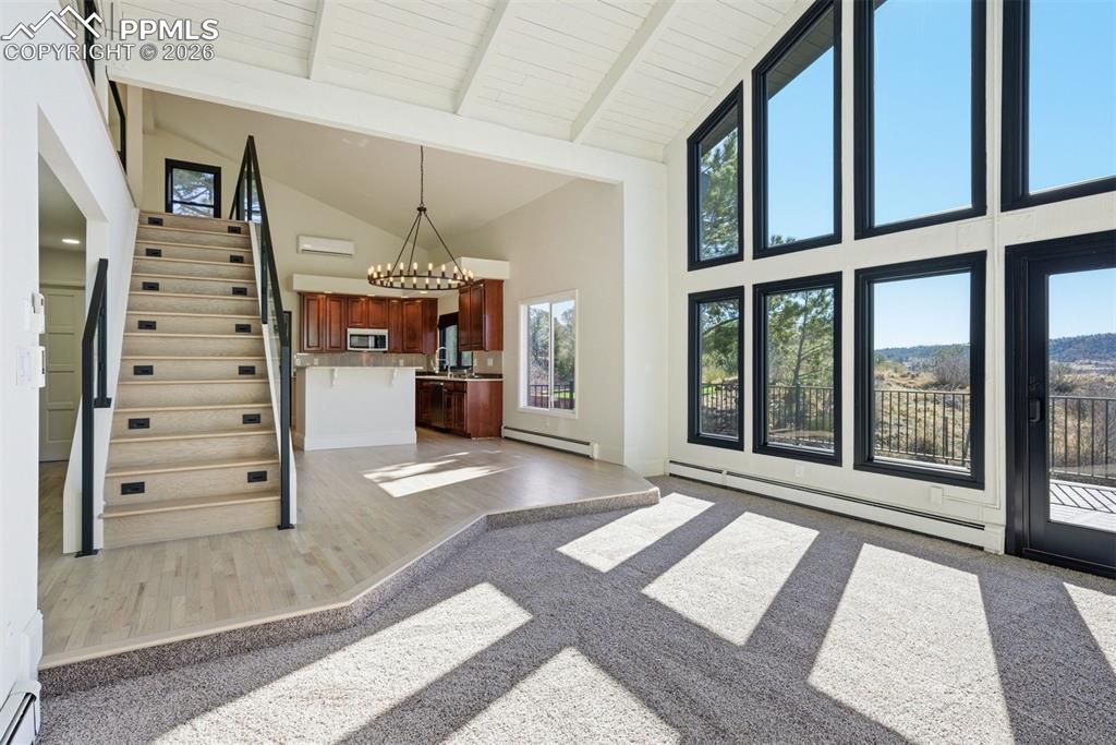 Image 29 of 50: Living Room