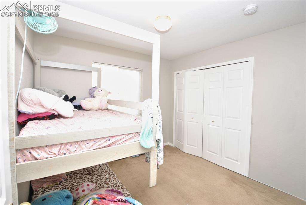 Image 9 of 12: Bedroom